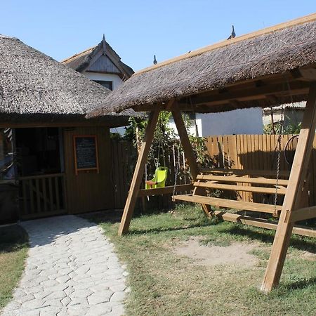 Cerdacul Cu Stuf Hotel Sfantu Gheorghe  Bagian luar foto
